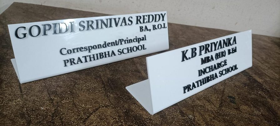 Acrylic 2D table plate produced by Universal Enterprises